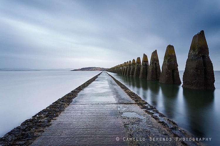 Long exposure of the causeway to Cramond island just before it got flooded by the rising tide.